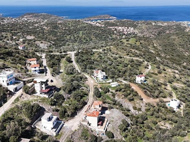 FOÇA EMLAK'TAN FOÇA SAZLICA DA 256 m2 KÖŞE PARSEL