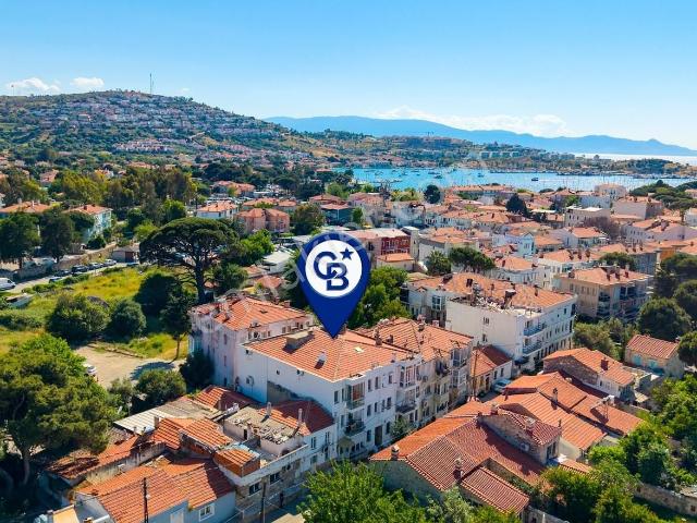 Foça Fevzipaşa Mah. Merkezi Konumda Satılık 2+1 Daire