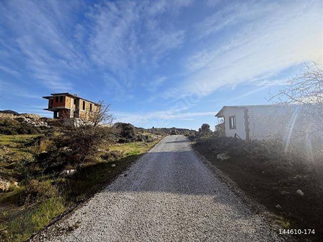 FOÇA GERENKÖY 300 M2 EN UYGUN İMARLI ARSA