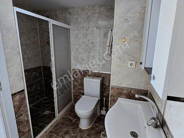 Foça Kazım Dirik Mah. Kiralık 2+1 Kapalı Mutfak Daire