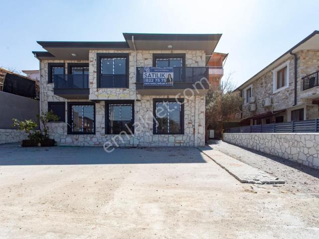Foça Kazım Dirik Mah. Satılık Bahçe Katı 2+1 Daire