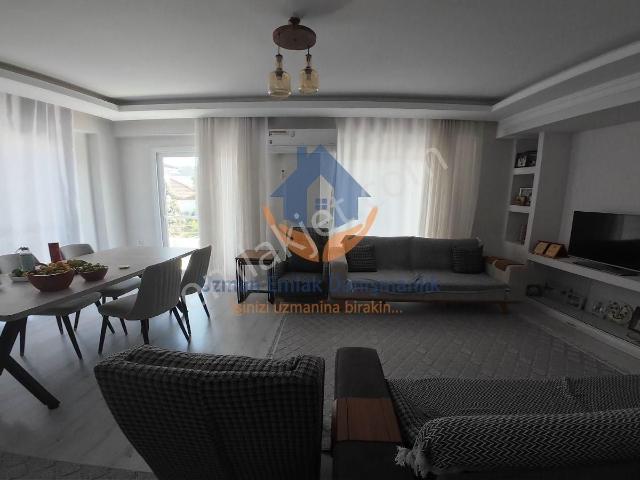 Foça Satılık Fırsat Müstakil Giriş 4+1 Daire