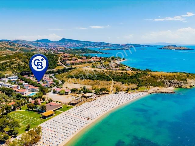 Foça Uluca Sitesinde Satılık Bahçeli 4+1 Villa