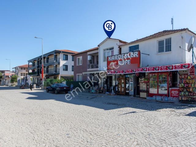 Foça Yenibağarası Mah. Ana Cadde Üzerinde Satılık Dükkan