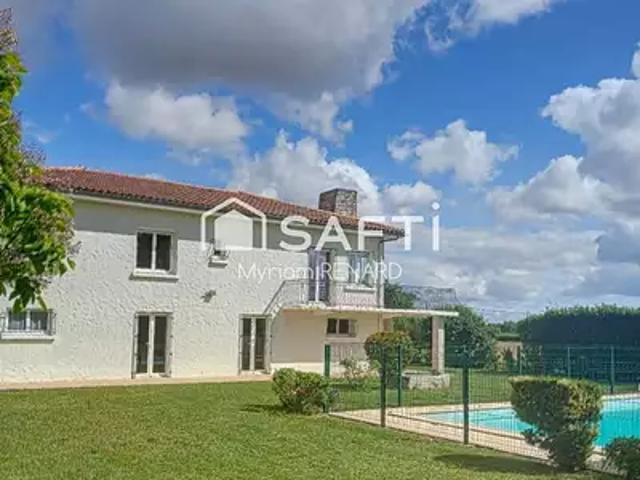 Fontcouverte 17100 Achat / Vente maison 10 pièces t10 piscine terrasse