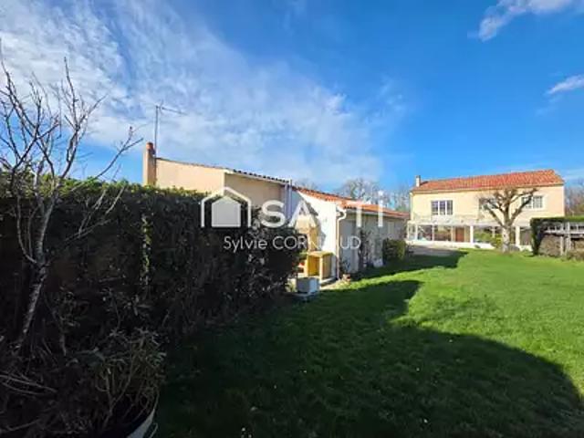 Fontcouverte 17100 Achat / Vente maison 9 pièces t9 terrasse balcon
