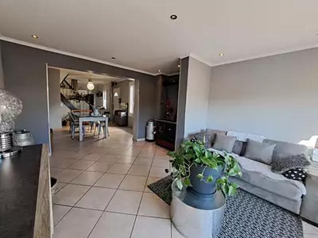 Fontaine 38600 Achat / Vente maison 6 pièces t6 au dernier étage terrasse