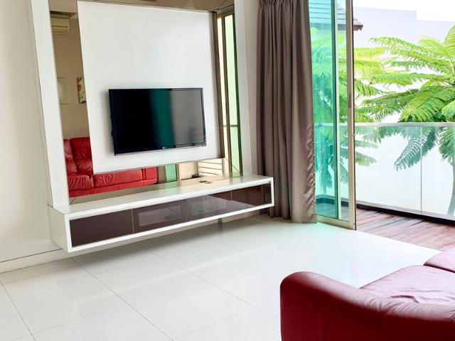 Fontaine Parry Condominium For Rent, $3,400, 2 Bed 2 Bath 904 sqft $3.76 psf