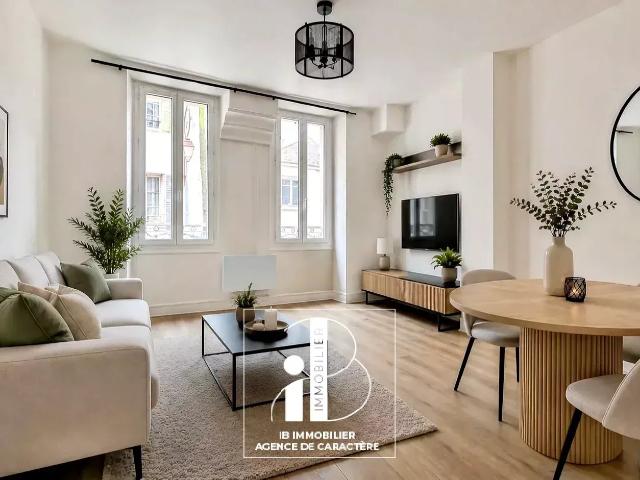 FONTAINEBLEAU Appartement 2 pièces de 35 m² en Coeur de ville