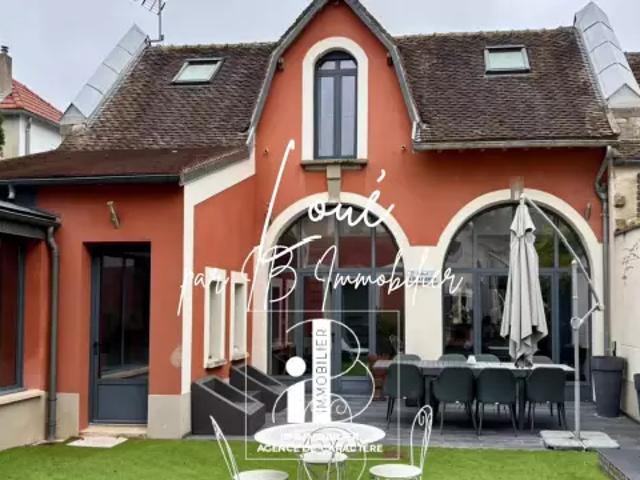 FONTAINEBLEAU – CHARM FURNISHED HOUSE WITH GARDEN AND PARKING