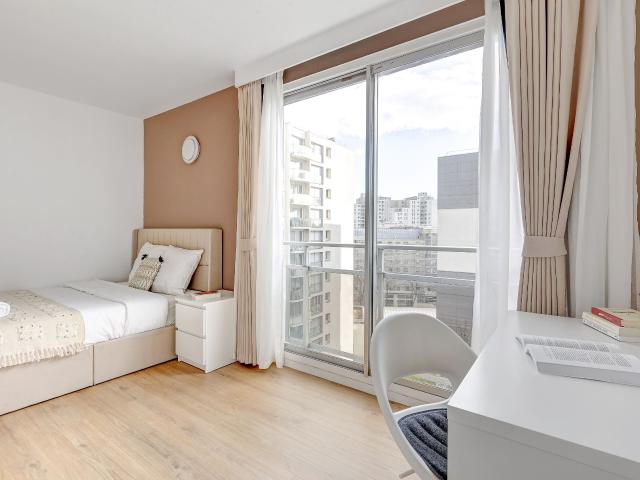 Fontainebleau Suite: View of the Eiffel Tower with balcony