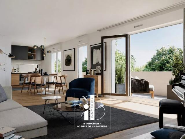 FONTAINEBLEAU – T4 STANDING, BALCON & 2 PLACES