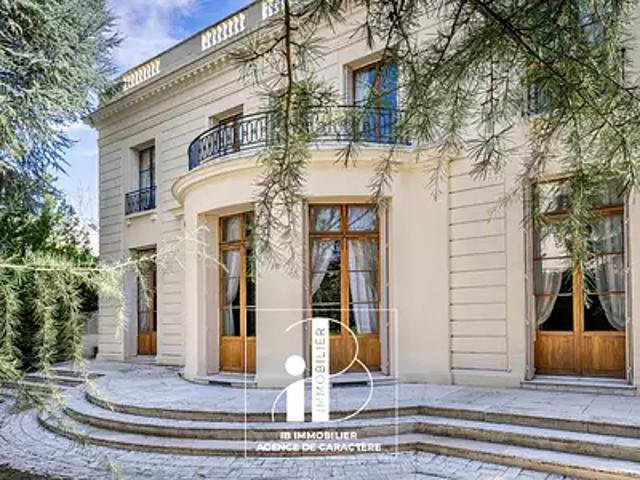 Fontainebleau 77300 Achat / Vente maison 18 pièces t18
