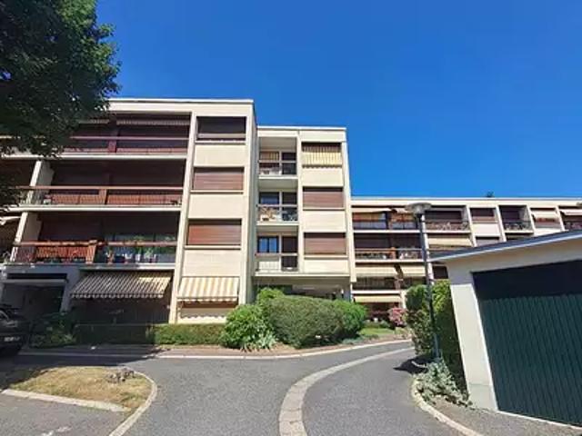 Fontainebleau 77300 Location appartement 1 pièce t1 au dernier étage cave