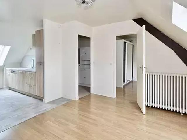 Fontainebleau 77300 Location appartement 2 pièces t2 au dernier étage