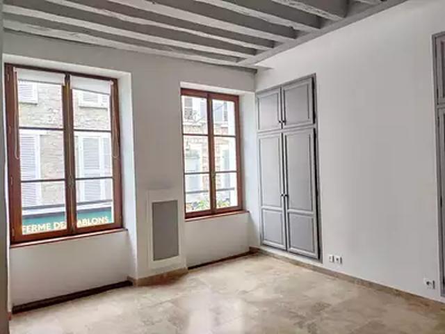 Fontainebleau 77300 Location appartement 2 pièces t2 au dernier étage