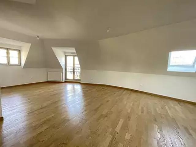 Fontainebleau 77300 Location appartement 3 pièces t3 au dernier étage parking