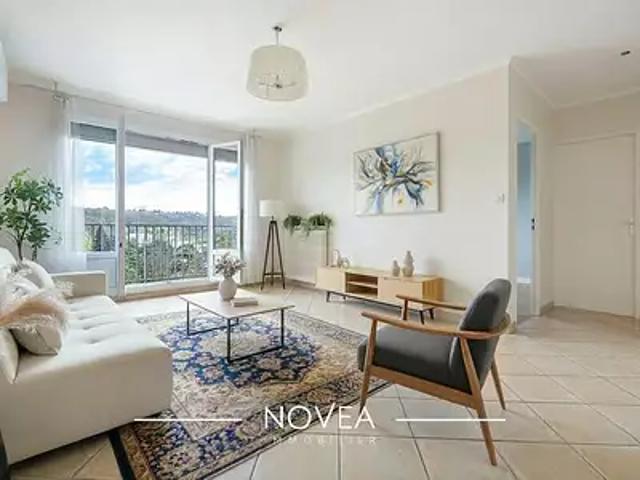 Fontaines sur Saône 69270 Achat / Vente appartement 3 pièces t3 au dernier étage parking