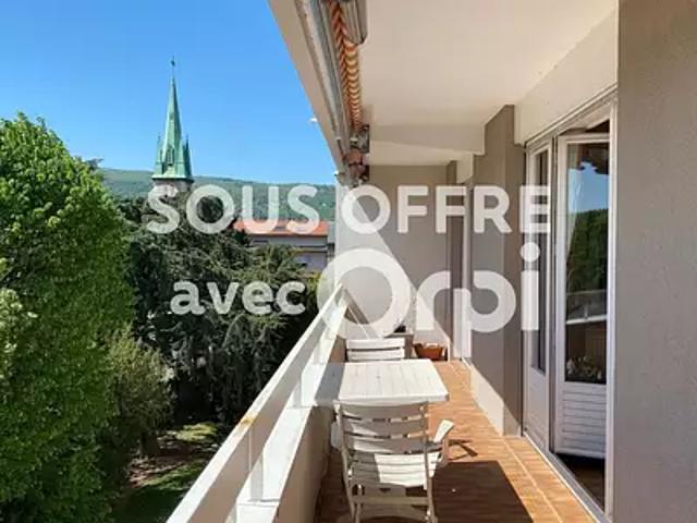 Fontaines sur Saône 69270 Achat / Vente appartement 4 pièces t4 au dernier étage balcon
