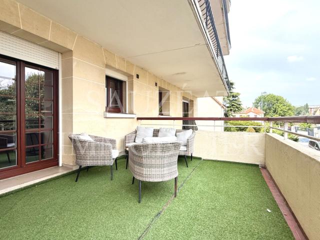 Fontenay aux Roses Studio avec superbe terrasse de 15m² Proche RER B