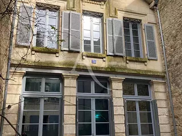 Fontenay le Comte 85200 Location maison 4 pièces t4 au dernier étage
