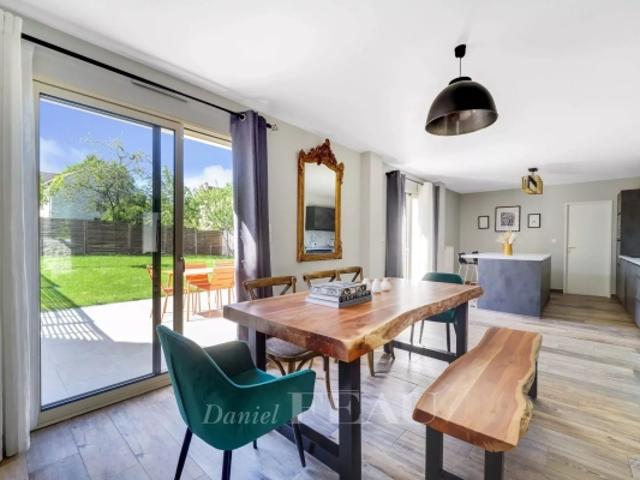 Fontenay le Fleury Maison contemporaine de 4 chambres avec jardin
