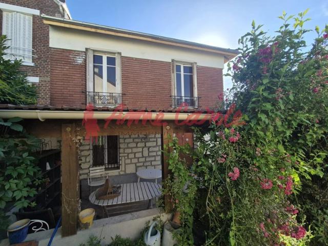 Fontenay sous Bois Belle maison de 84m2 environ année 30