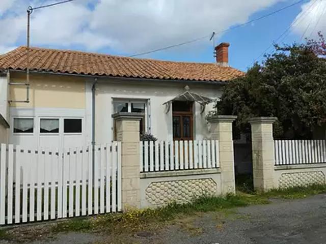 Fontenille Saint Martin d'Entraigues 79110 Achat / Vente maison 5 pièces t5