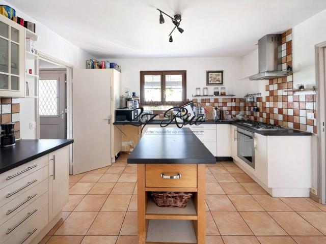 Fontenilles Maison T7 191m² plain pied piscine 191m² Fontenilles