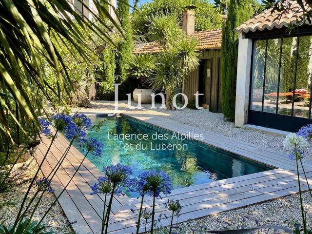 Fontvieille Maison De Village Du Xixe Siècle 145m² Fontvieille