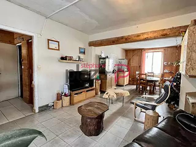 Foncine le Haut 39460 Achat / Vente maison 8 pièces t8 au dernier étage terrasse