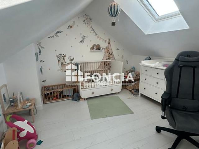 Foncia vous propose: Coup de coeur pour cette maison de ville avec jardinet en plein bourg de Saint Herblain