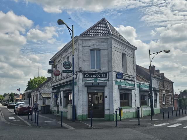 FOND DE COMMERCE A SAIR BAR, PMU, FDJ, LICENSE 4 ET BRASSERIE