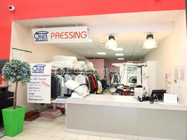 FOND DE COMMERCE DE PRESSING, BLANCHISSERIE, TEINTURERIE A PFASTATT