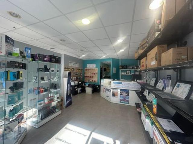 Fond de commerce informatique en parfait état