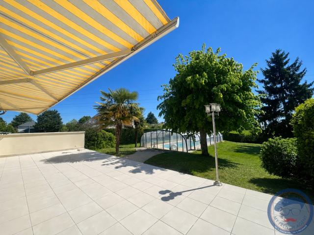 Fondettes Maison familiale 152 m2 avec piscine et sous sol complet