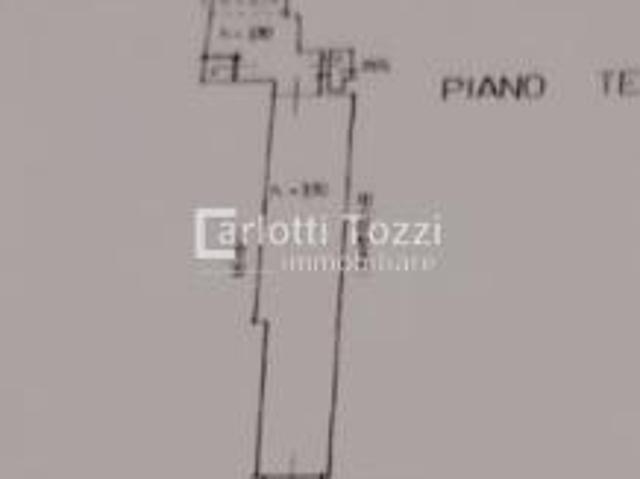 FONDO COMMERCIALE di 2 vani e di 70 mq GROSSETO rif. 03603