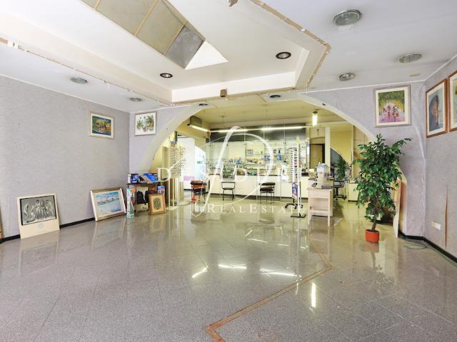 FONDO COMMERCIALE in AFFITTO a GROSSETO CENTRO STORICO