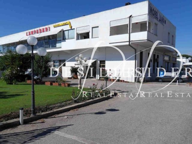 FONDO COMMERCIALE in AFFITTO a GROSSETO AURELIA NORD