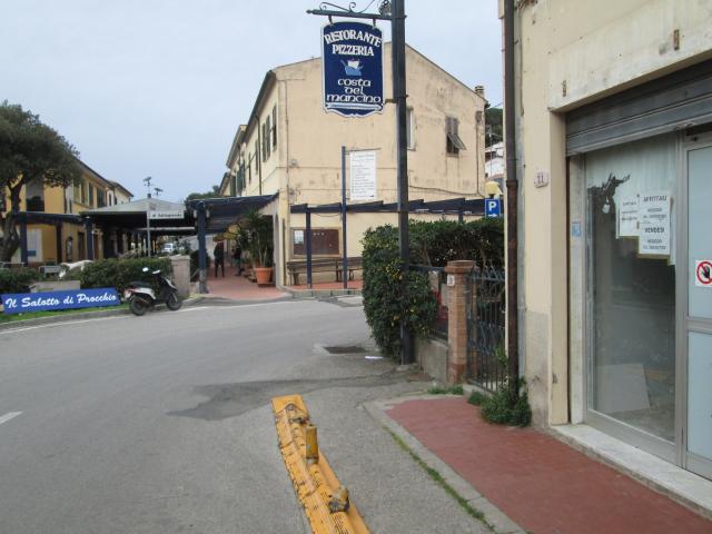 FONDO COMMERCIALE in AFFITTO a MARCIANA PROCCHIO