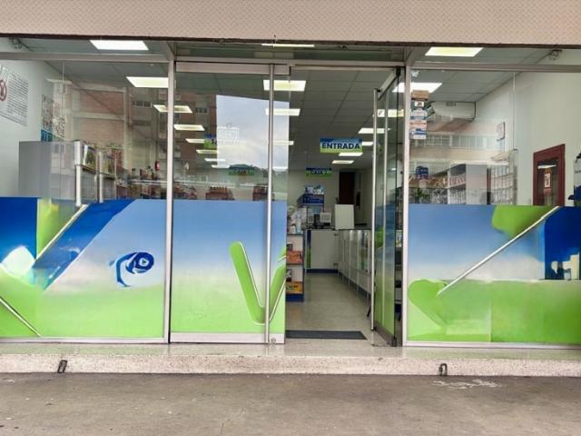 Fondo de Comercio Farmacia en Av. Francisco de Miranda