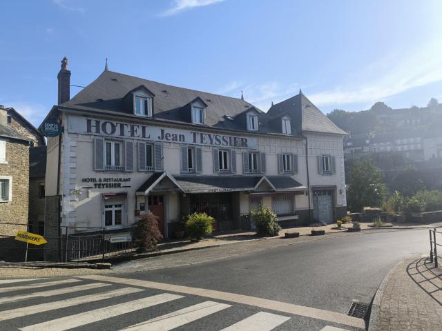 Fonds de commerce à vendre UZERCHE 19