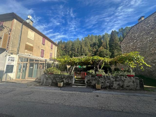 Fonds de commerce à vendre L'ESTRECHURE 30 A vendre Bar, Restaurant, Logement de fonction, CA 120KE