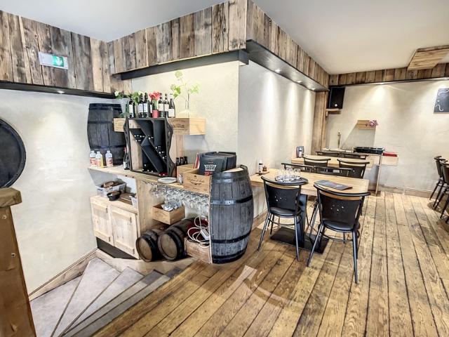 Fonds de commerce à vendre proche de LANSLEBOURG MONT CENIS 73 restaurant 100 couverts + terrasse 120 couverts