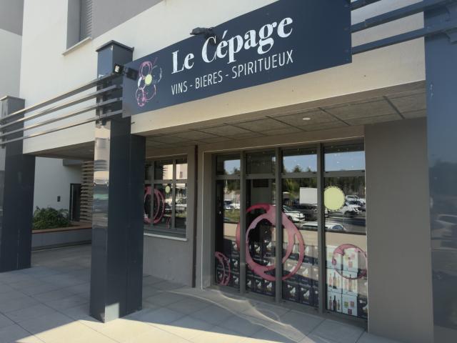 Fonds de Commerce Cave à Vins et Spiritueux à Montélier