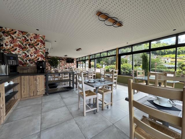 Fonds de commerce HOTEL RESTAURANT à vendre proche de ROANNE 42