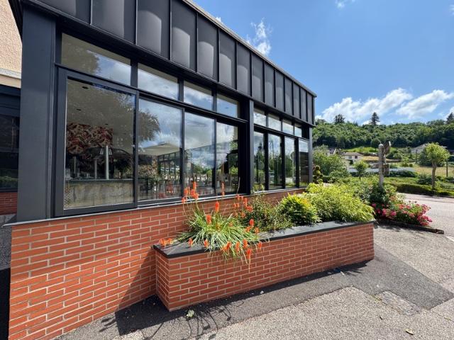 Fonds de commerce + Murs Hôtel Restaurant à vendre proche de ROANNE 42