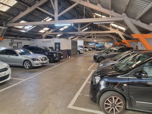 FONDS DE COMMERCE PARKING EMPLACEMENT EXCEPTIONNEL