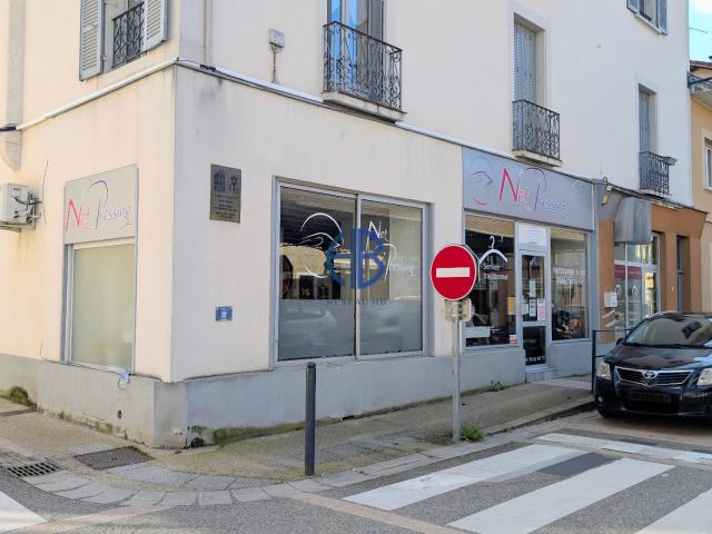 Fonds de commerce pressing de 75 m2