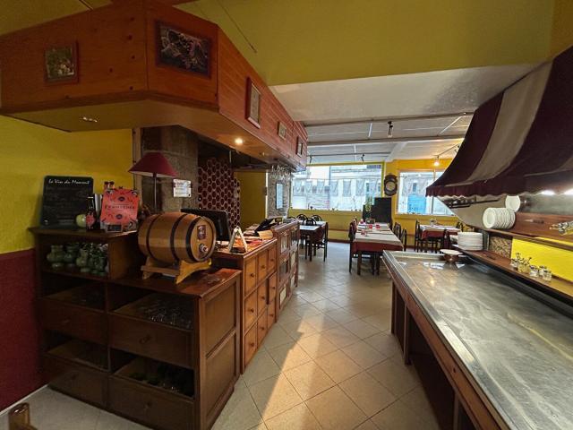 FONDS DE COMMERCE Restaurant Fougères 154 m2